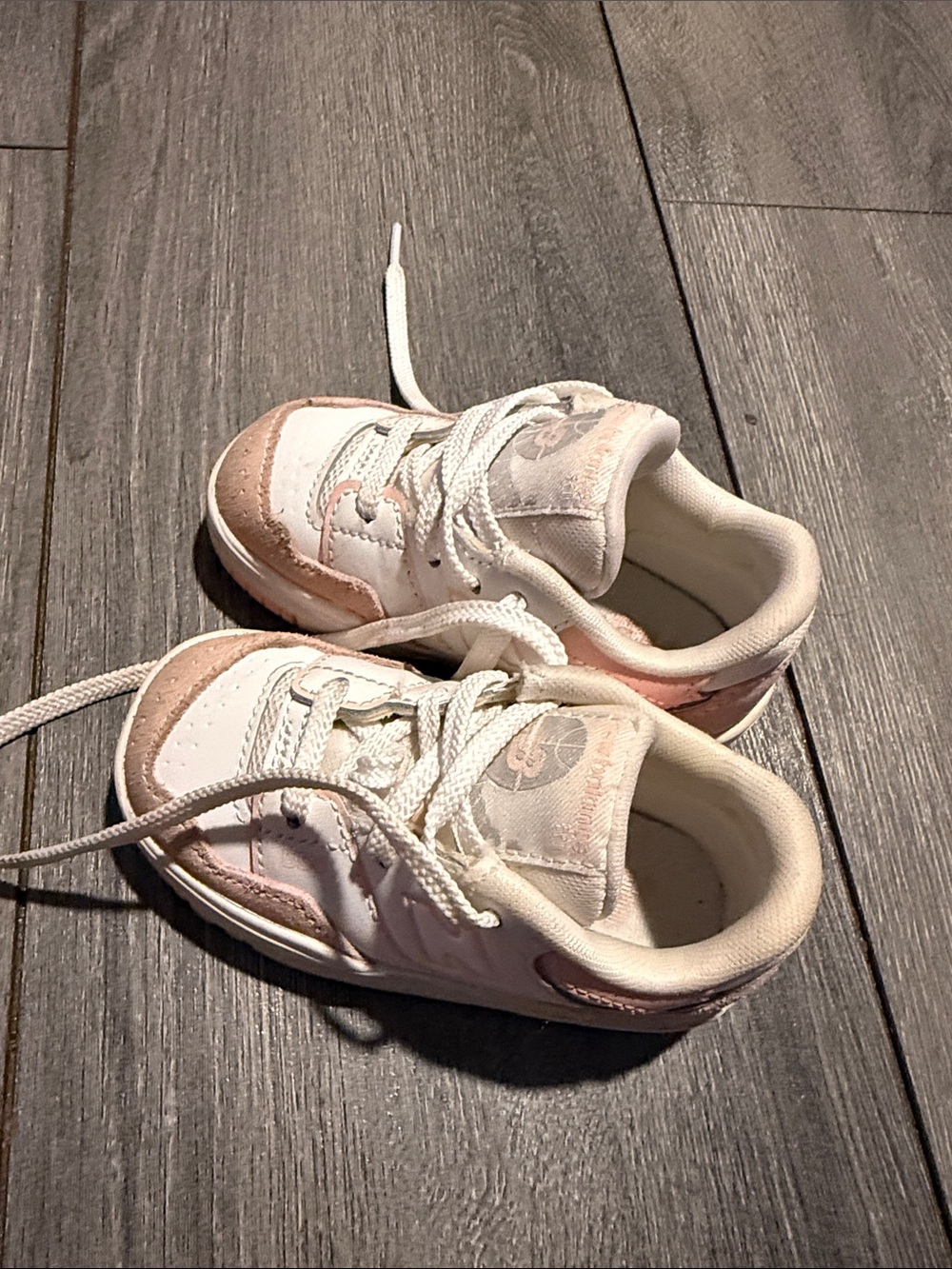 New Balance White and Light Pink Kids Sneakers